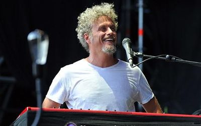 18 luglio 2016 - Collisioni Festival - Piazza Colbert - Barolo (Cn) - Niccolò Fabi in concerto 18 luglio 2016 - Collisioni Festival - Piazza Colbert - Barolo (Cn) - Niccolò Fabi in concerto