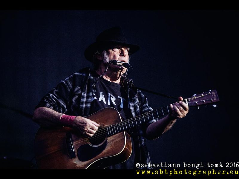 16 luglio 2016 - Lucca Summer Festival - Piazza Napoleone - Lucca - Neil Young in concerto