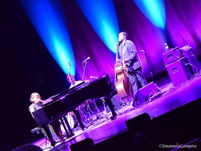 Norah Jones, ecco l&apos;inedito per la colonna sonora di &apos;They came together&apos; 