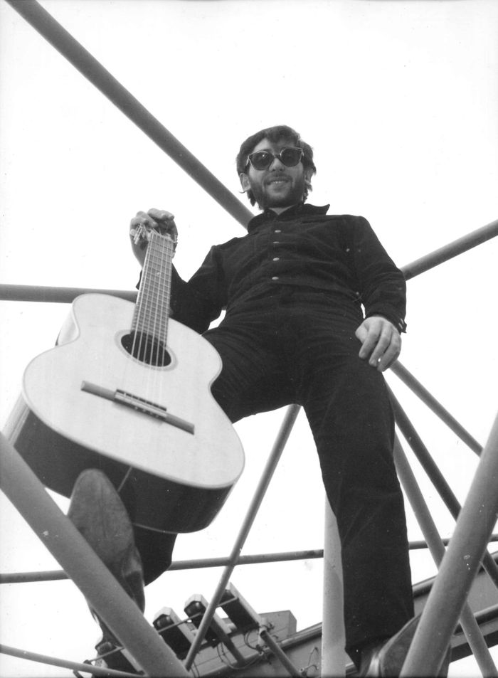 https://images.rockol.it/O32YsTgdG9CnqFNkxuwkZMYsS1M=/700x0/smart/rockol-img/img/foto/upload/franco-battiato-1967-foto-begotti-giornalfoto-collezione-primo-guttadauro.jpg