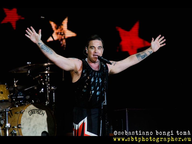 15 luglio 2017 - Lucca Summer Festival - Piazza Napoleone - Lucca - Robbie Williams in concerto