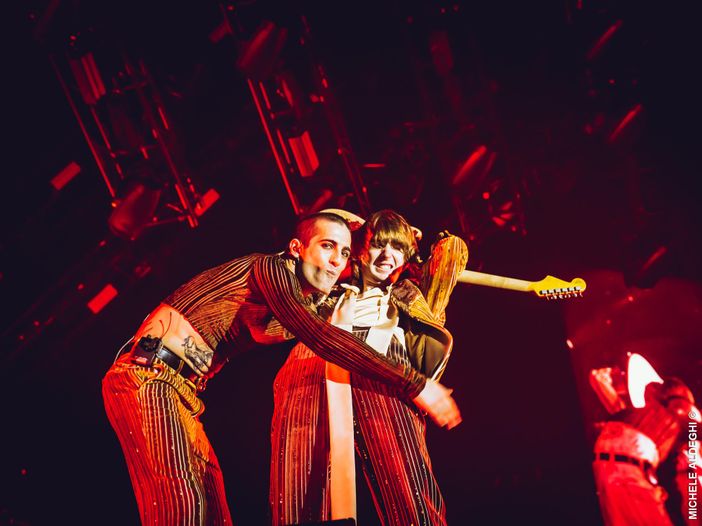 Maneskin, &quot;reunion&quot; di una sera al concerto di Damiano