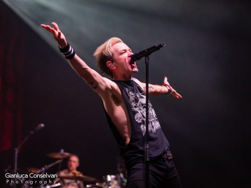 Sum 41, un contratto con Rise Records per l’album d’addio