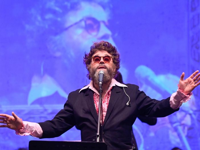 Chi sono gli Extraliscio, a Sanremo 2021 con Davide Toffolo Chi sono gli Extraliscio, a Sanremo 2021 con Davide Toffolo
