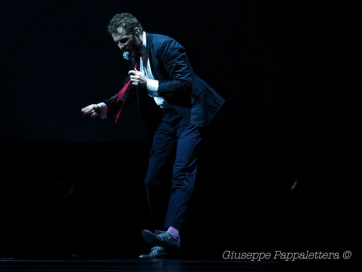 Concerti, Jovanotti annulla lo show in Venezuela. Ma regala un video