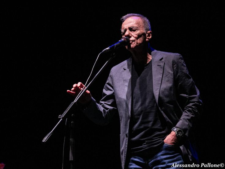 Roberto Vecchioni: ‘Nella vita bisogna inventarsi un finale diverso’