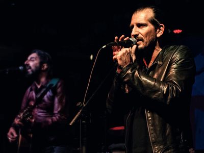 Omar Pedrini: matrimonio con Veronica Scalia in Loggia a Brescia