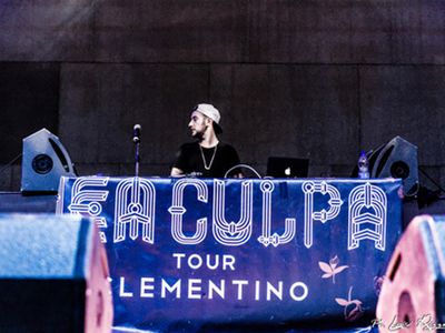 Clementino: in studio per il nuovo album con Jovanotti, Meg, Fibra e Marracash