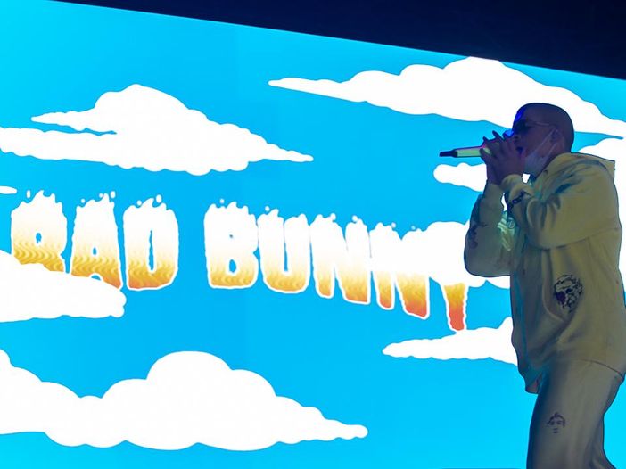 Bad Bunny annuncia il nuovo album &ldquo;Deb&iacute; Tirar M&aacute;s Fotos&rdquo;