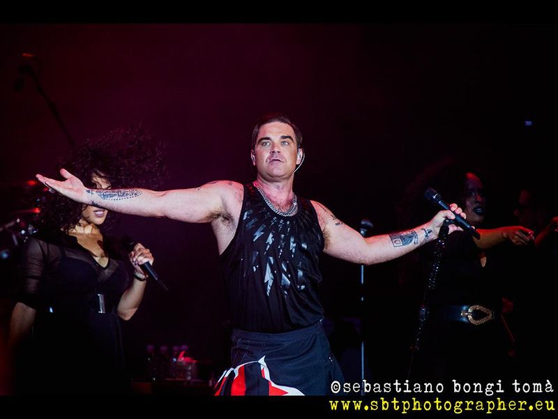 15 luglio 2017 - Lucca Summer Festival - Piazza Napoleone - Lucca - Robbie Williams in concerto