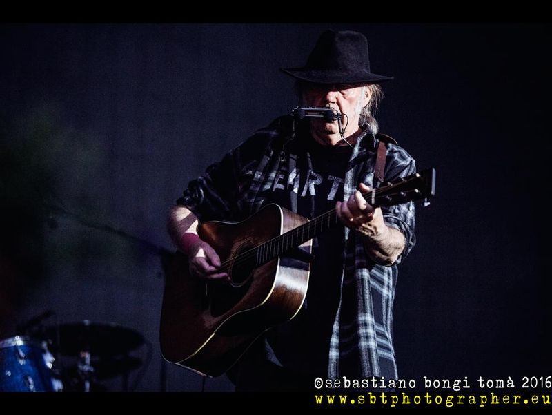 16 luglio 2016 - Lucca Summer Festival - Piazza Napoleone - Lucca - Neil Young in concerto