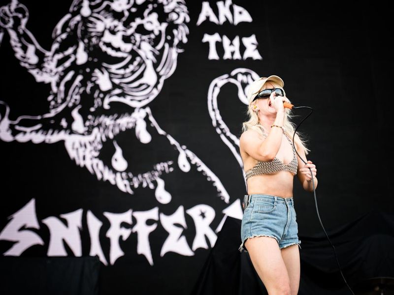 15 giugno 2022 - I-Days - Ippodromo - Milano - Amyl and the Sniffers in concerto