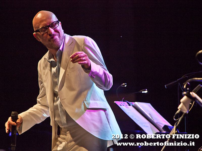 8 luglio 2012 - Parco di Villa Olmo - Como - Mario Biondi in concerto 8 luglio 2012 - Parco di Villa Olmo - Como - Mario Biondi in concerto