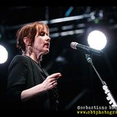 16 luglio 2014 - Pistoia Blues Festival - Piazza del Duomo - Pistoia - Suzanne Vega in concerto 16 luglio 2014 - Pistoia Blues Festival - Piazza del Duomo - Pistoia - Suzanne Vega in concerto