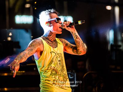 Fedez scrive per il Movimento 5 Stelle l&apos;inno &apos;Non sono partito&apos;