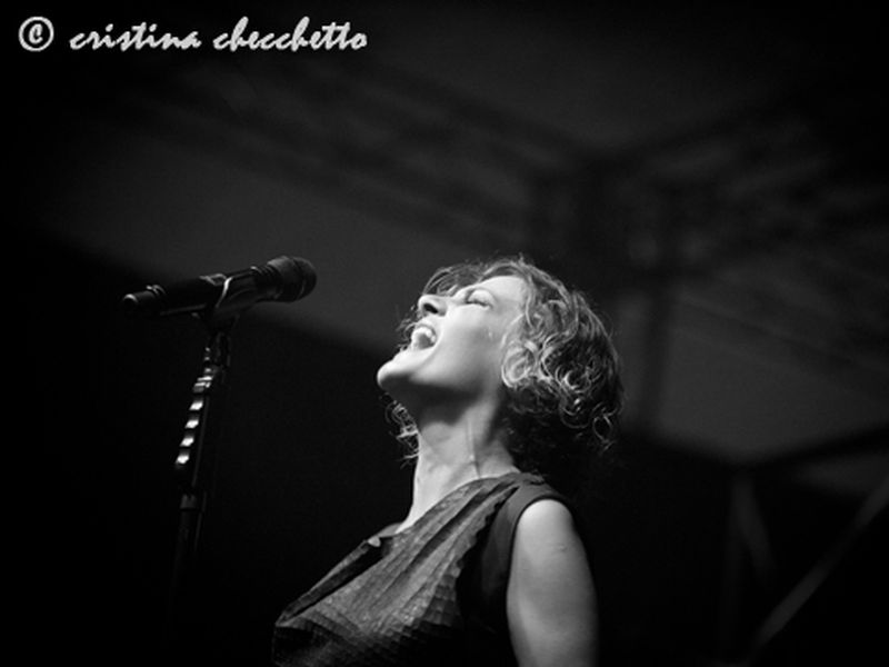 28 luglio 2013 - Padova Pride Village - Padova - Irene Grandi in concerto