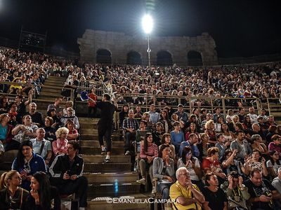E' nata la seconda figlia di Eros Ramazzotti: congratulazioni da Rockol!