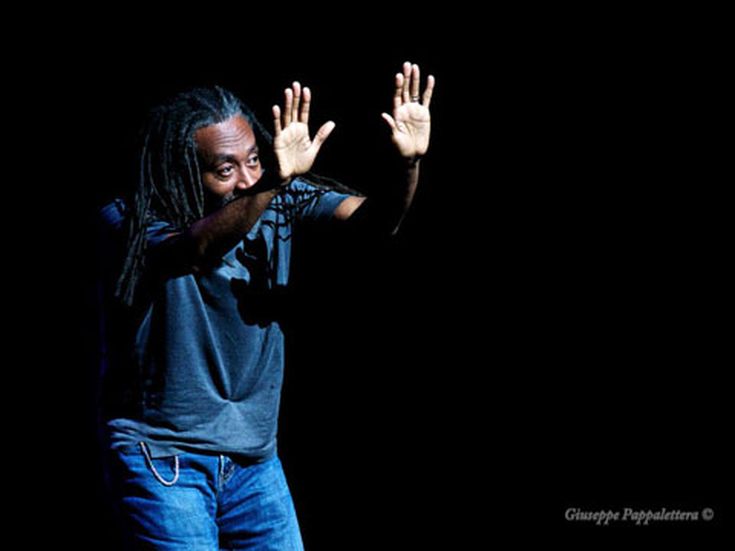 Milano, Bobby McFerrin fa cantare La Scala