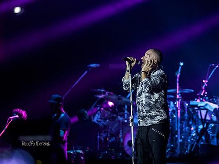 Concerti, Eros Ramazzotti: il 12 settembre 2015 riparte il World Tour Concerti, Eros Ramazzotti: il 12 settembre 2015 riparte il World Tour