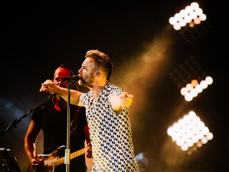 Take That da record anche senza di lui. Ma dicono: 'Robbie è il benvenuto'