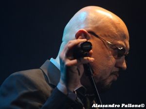 X Factor 2010, Giudica i Giudici: Enrico Ruggeri (VIII puntata)