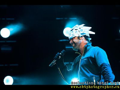‘Principe bastardo’: Jamiroquai si scaglia contro la monarchia britannica