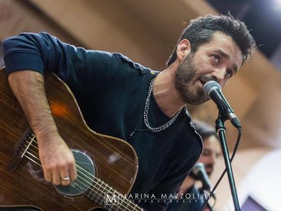 Music Control: 'La paranza' resiste in vetta