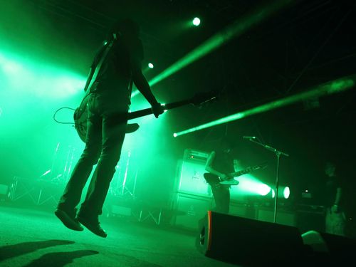 California, la legge anti-precari potrebbe rovinare la musica indipendente: la polemica