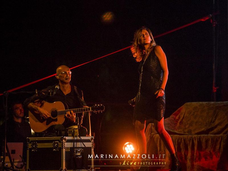 7 agosto 2016 - Villa Romana - Bocca di Magra (Sp) - Irene Grandi & Pastis in concerto 7 agosto 2016 - Villa Romana - Bocca di Magra (Sp) - Irene Grandi & Pastis in concerto
