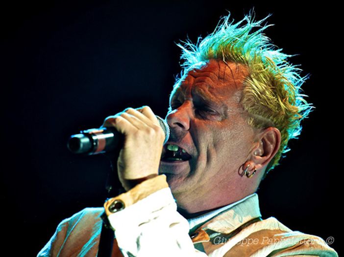 Sex Pistols, la guerra prosegue tra botta e risposta. Lydon: &quot;Io sono la band&quot;. Ma gli altri non ci stanno