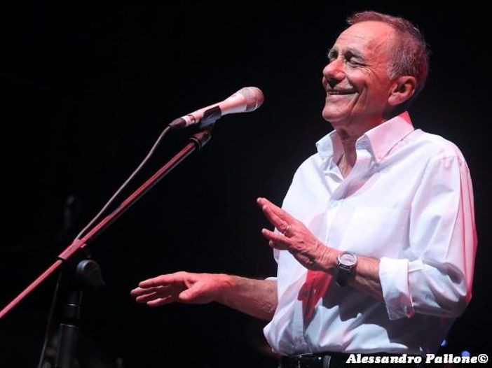 Roberto Vecchioni: &quot;Franco Battiato? Bravissimo raccontatore di barzellette&quot;