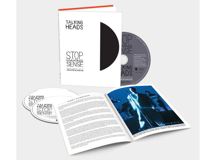 https://images.rockol.it/RNcN8dUpP7Oy7qgavPdg61a4TyM=/700x0/smart/rockol-img/img/foto/upload/talking-heads-stop-making-sense-cd-pack.jpg