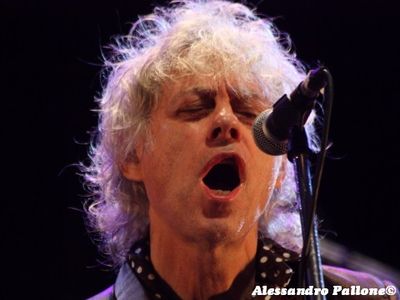 Band Aid 30 al numero 1 in Gran Bretagna, ma continuano le polemiche