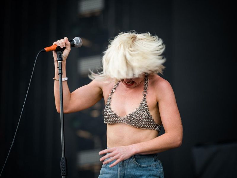 15 giugno 2022 - I-Days - Ippodromo - Milano - Amyl and the Sniffers in concerto