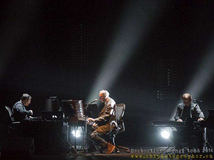 Franco Battiato, anticipazione di due brani contenuti nell&#039;antologia: ascolta il duetto con Mika su &#039;Center of gravity&#039; e l&#039;inedito &#039;Lo spirito degli abissi&#039;
