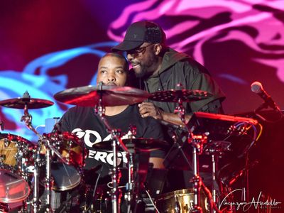 Black Eyed Peas, guarda lo show al SuperBowl con Slash e Usher