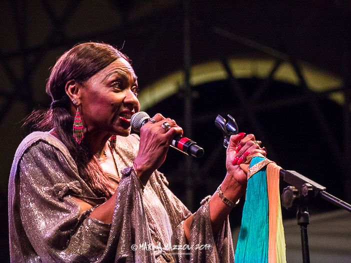 È morto Bobby Farrell, leader del gruppo Boney M. Portò al successo `Daddy cool´ È morto Bobby Farrell, leader del gruppo Boney M. Portò al successo `Daddy cool´