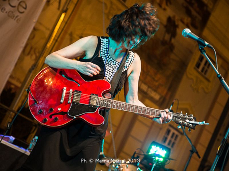 7 giugno 2013 - Lilith Festival - Piazza De Ferrari - Genova - Cristina Don&agrave; in concerto