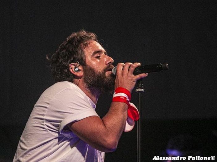 Tommaso Paradiso e il tunnel del retropop: 'Ricordami' Tommaso Paradiso e il tunnel del retropop: 'Ricordami'