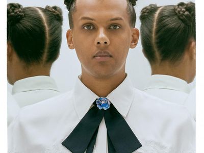 Stromae: il nuovo singolo è &apos;Papaoutai&apos;, guarda qui il video