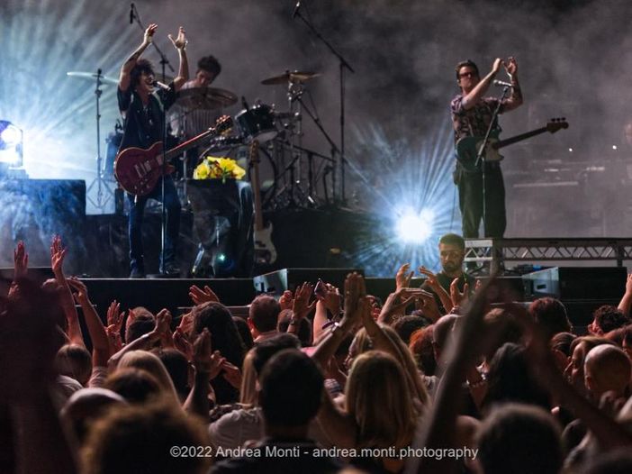 LP spiega per Rockol le tracce del nuovo album &quot;Churches&quot;