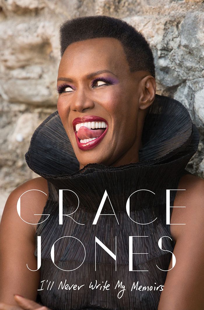 https://images.rockol.it/S_OvJK6Hw2R6HtQW0BOdJfStNok=/700x0/smart/rockol-img/img/foto/upload/GraceJonesCoverBook.jpg