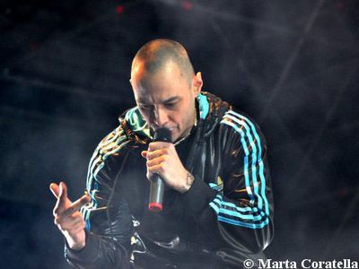Fabri Fibra: `Marco Mengoni è gay, ma non può dirlo´
