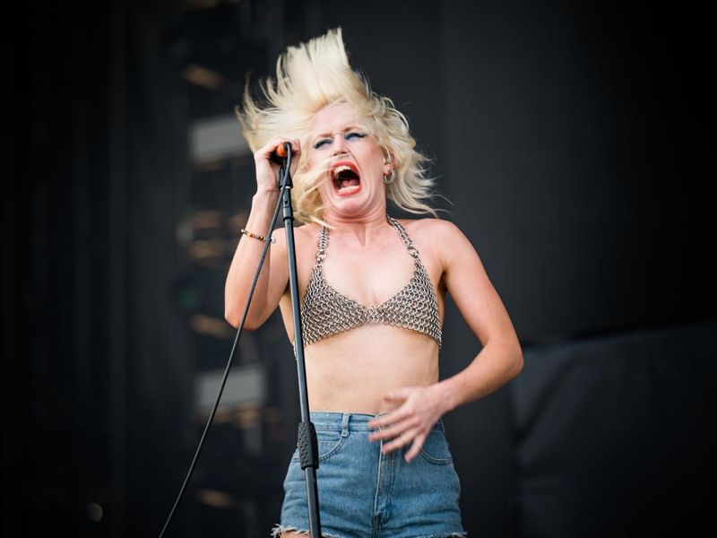 15 giugno 2022 - I-Days - Ippodromo - Milano - Amyl and the Sniffers in concerto