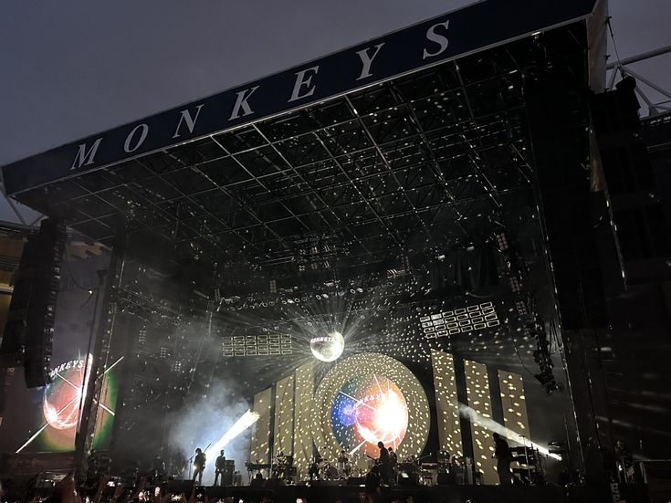 Arctic Monkeys, ascolta qui il nuovo brano &apos;2013&apos;
