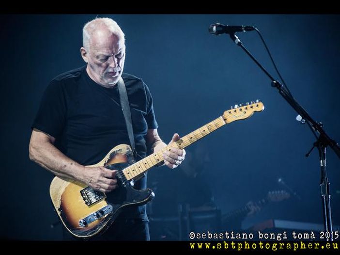 David Gilmour canta Syd Barrett: guarda il video David Gilmour canta Syd Barrett: guarda il video