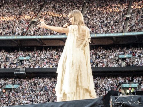 Classifiche USA, 13 luglio: Taylor Swift ancora in vetta
