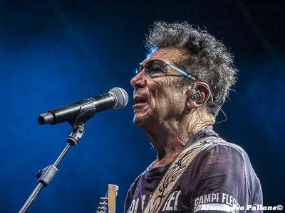 &apos;Storytellers&apos; di Edoardo Bennato: &apos;Tanta musica e storie da raccontare&apos;