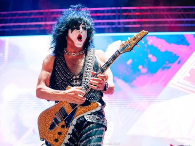 I Kiss cercano casa: si fa avanti la Koch 
