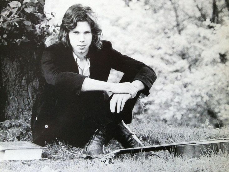 Nick Drake, esce a novembre la prima biografia autorizzata (con inediti live)